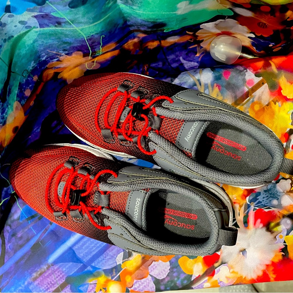 SAUCONY.  Kids Tennis Shoes.